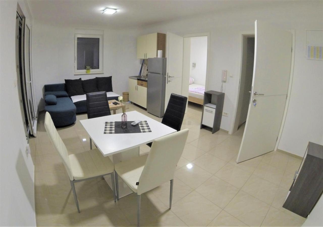 Apartmani Zaric マリンスカ エクステリア 写真