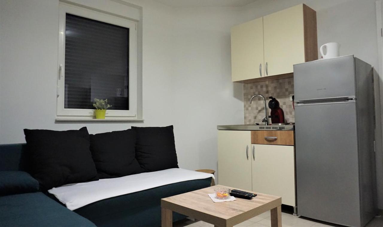 Apartmani Zaric マリンスカ エクステリア 写真